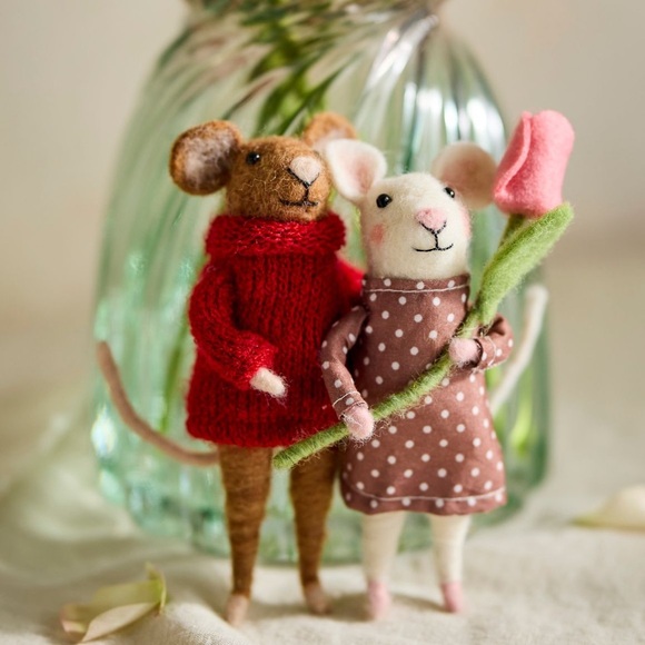 Anthropologie Other - Anthropologie Mice Date Night Valentine’s edition

🔥Price firm no offers🔥